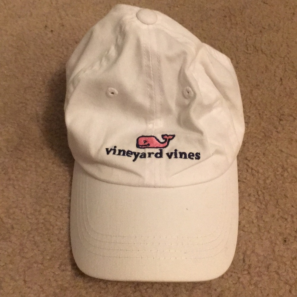 Vineyard vines hat worn once